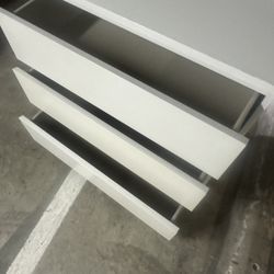 Dresser IKEA 