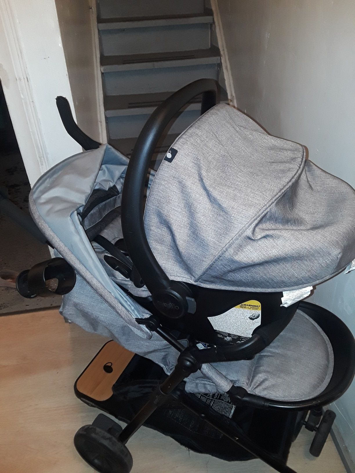 Eveflo Travel Sytem Stroller Gray (USED)