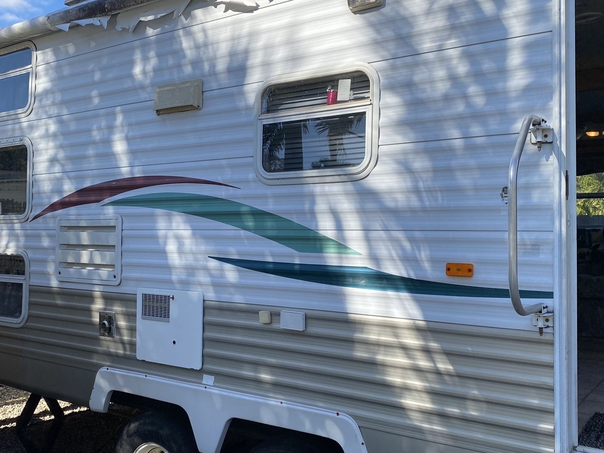 2005 Timberlodge Rv/ Travel Trailer/ Camper