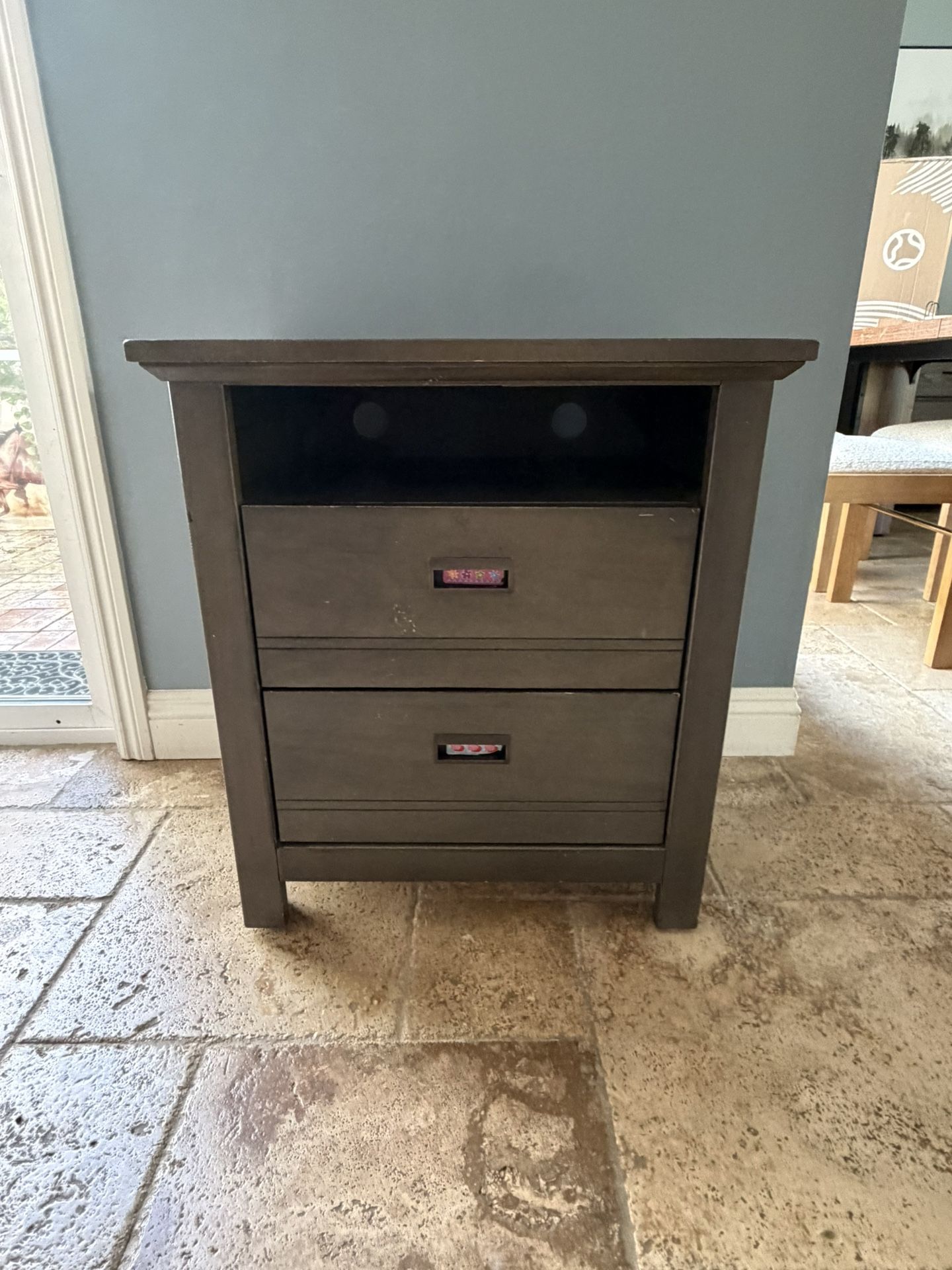 Nightstand / Side Table