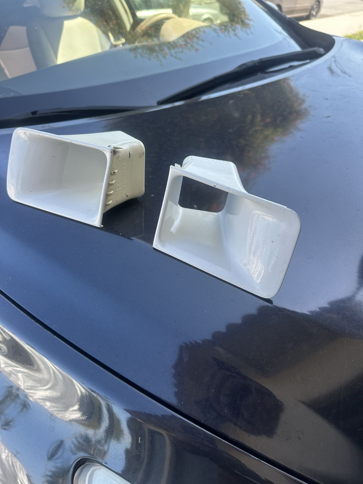 BMW E30 Air Duct Set | Left & Right | Late Model Front Valence Bumper Air Intake