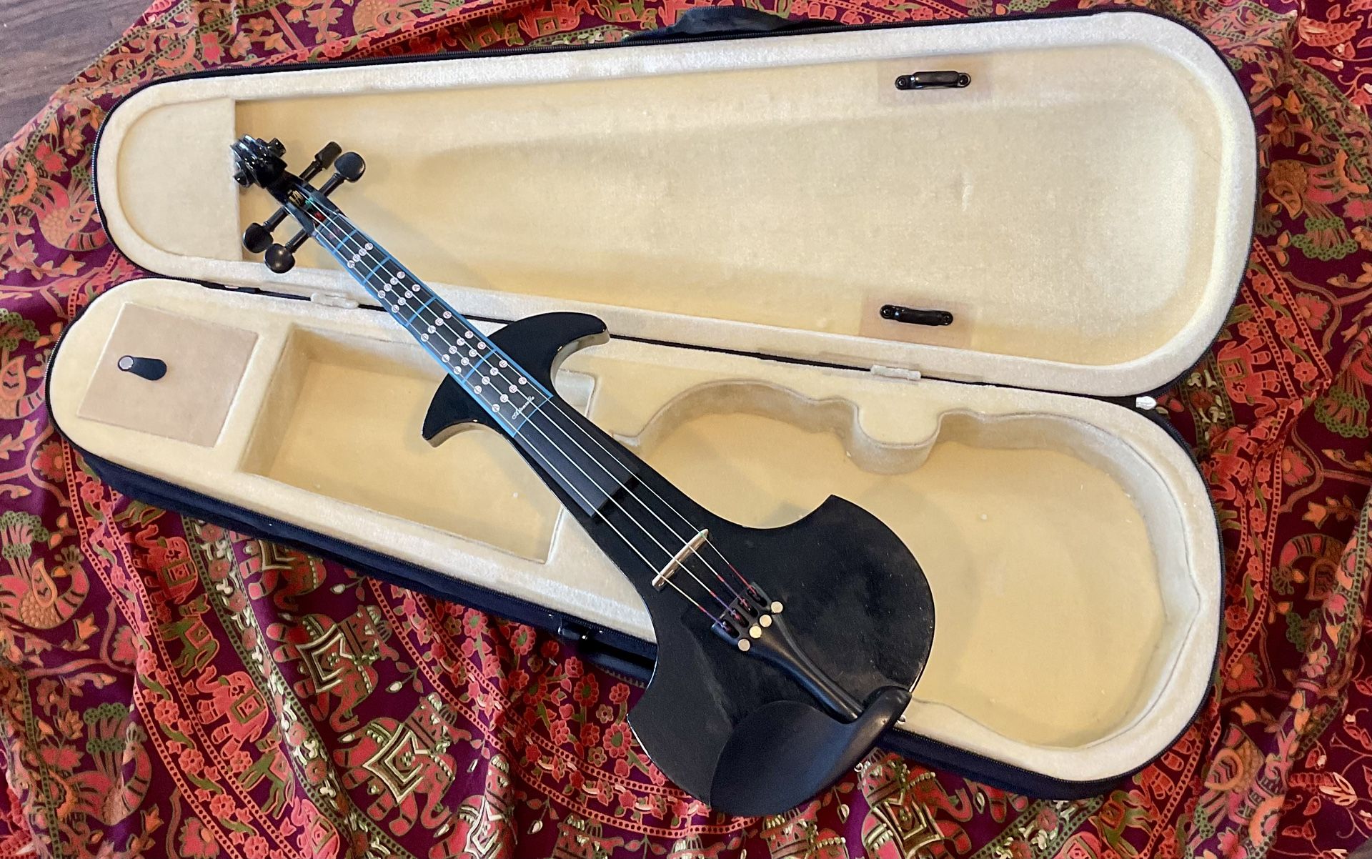 Cremona SV-180BKE Premier Student Electric Violin 4/4 Size Sparkling Black w/ Case
