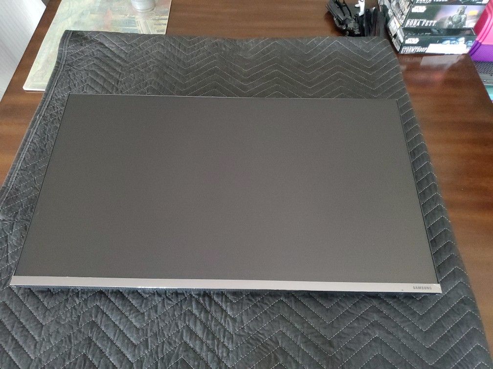 32" SAMSUNG monitor model F32TU874VN