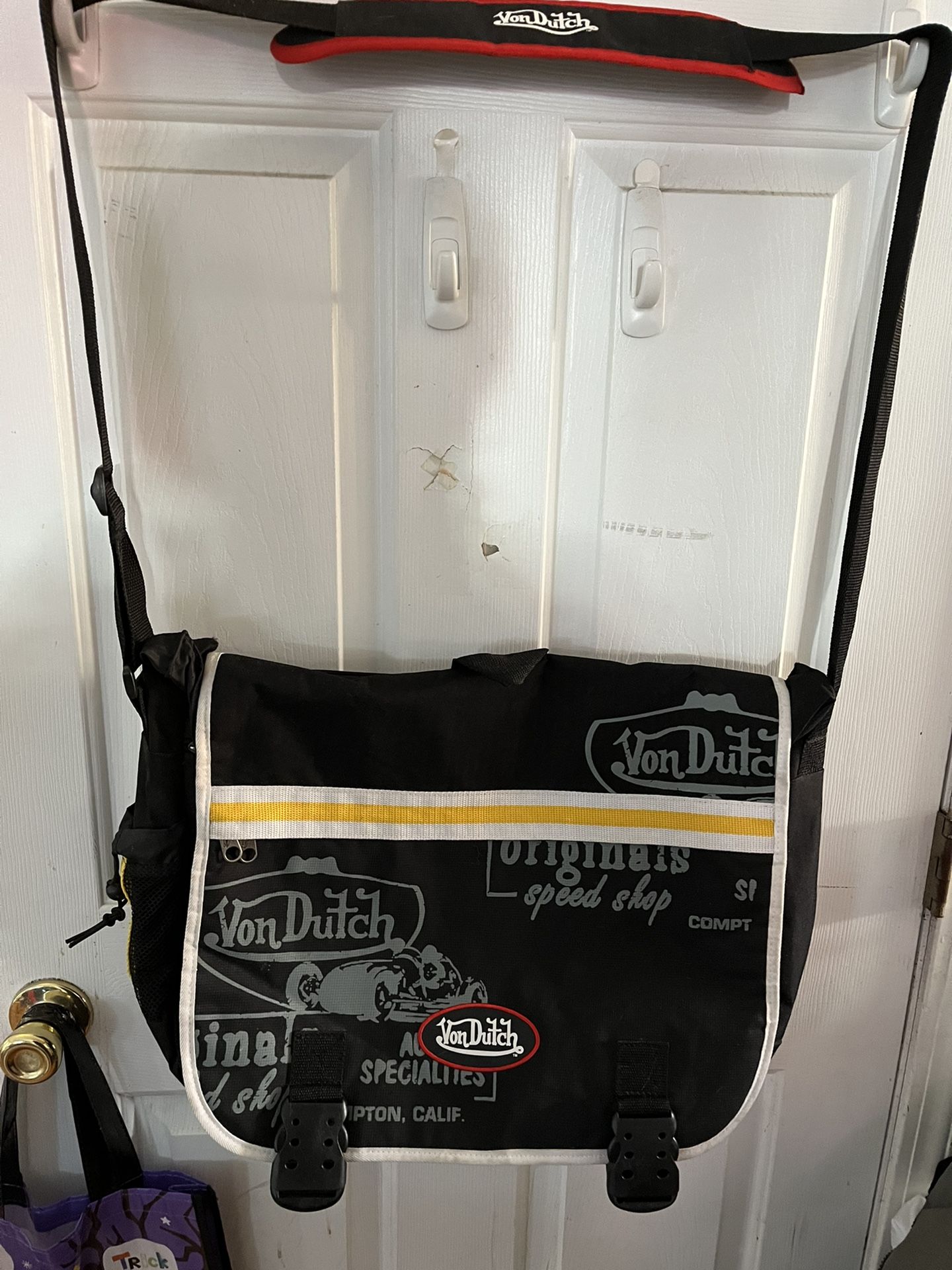 Authentic Von Dutch Vintage Messenger Bag Red Yellow And Black Size Large