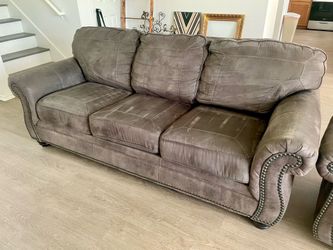 Couch/ grey suede