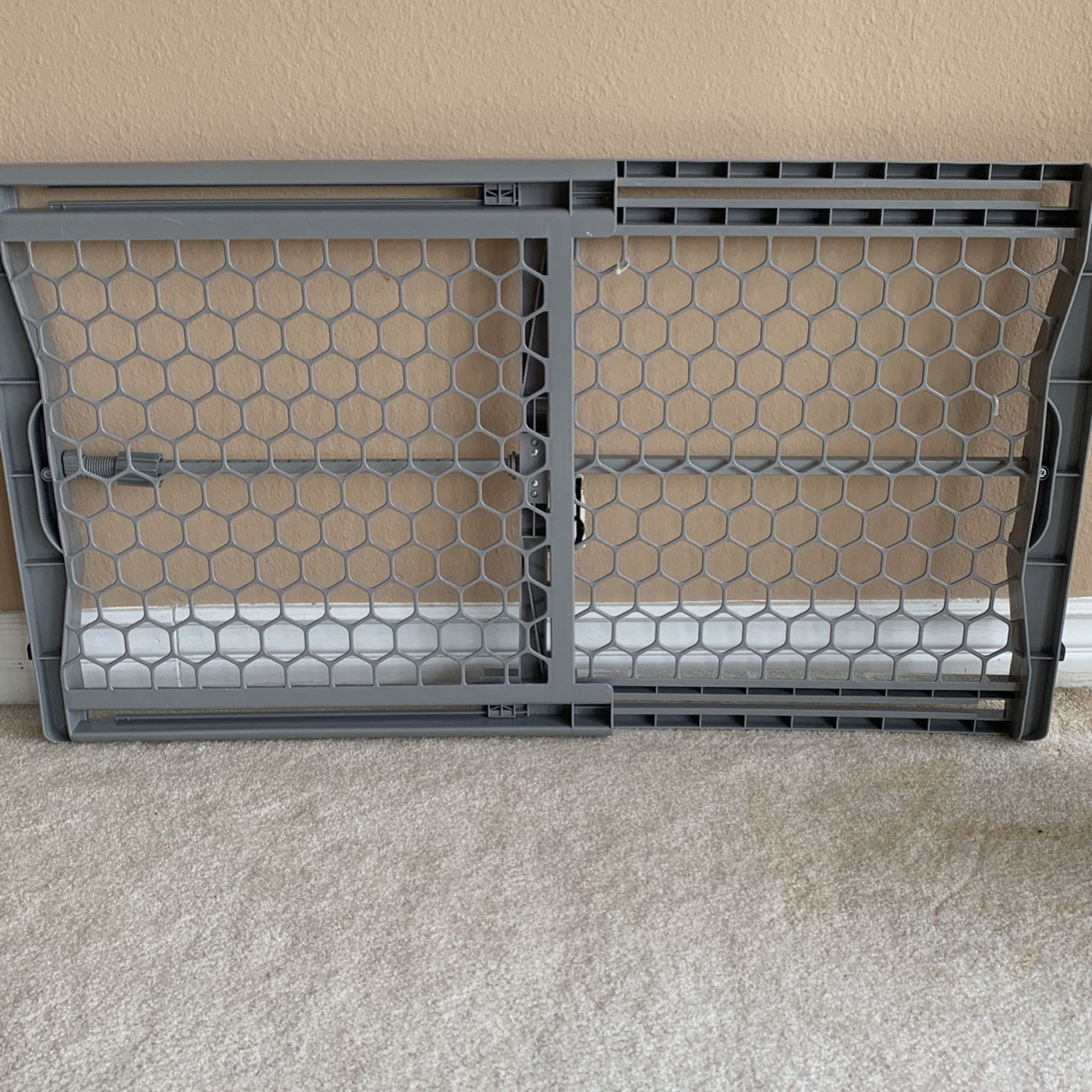 Expandable Baby Gate 