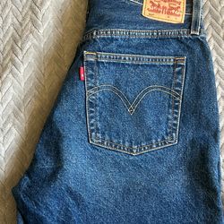 Levi’s shorts