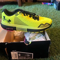 Hover Infinite 4  shoes 