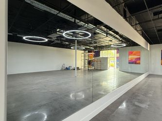 Ideal Mirrors for Home and Commercial Gyms