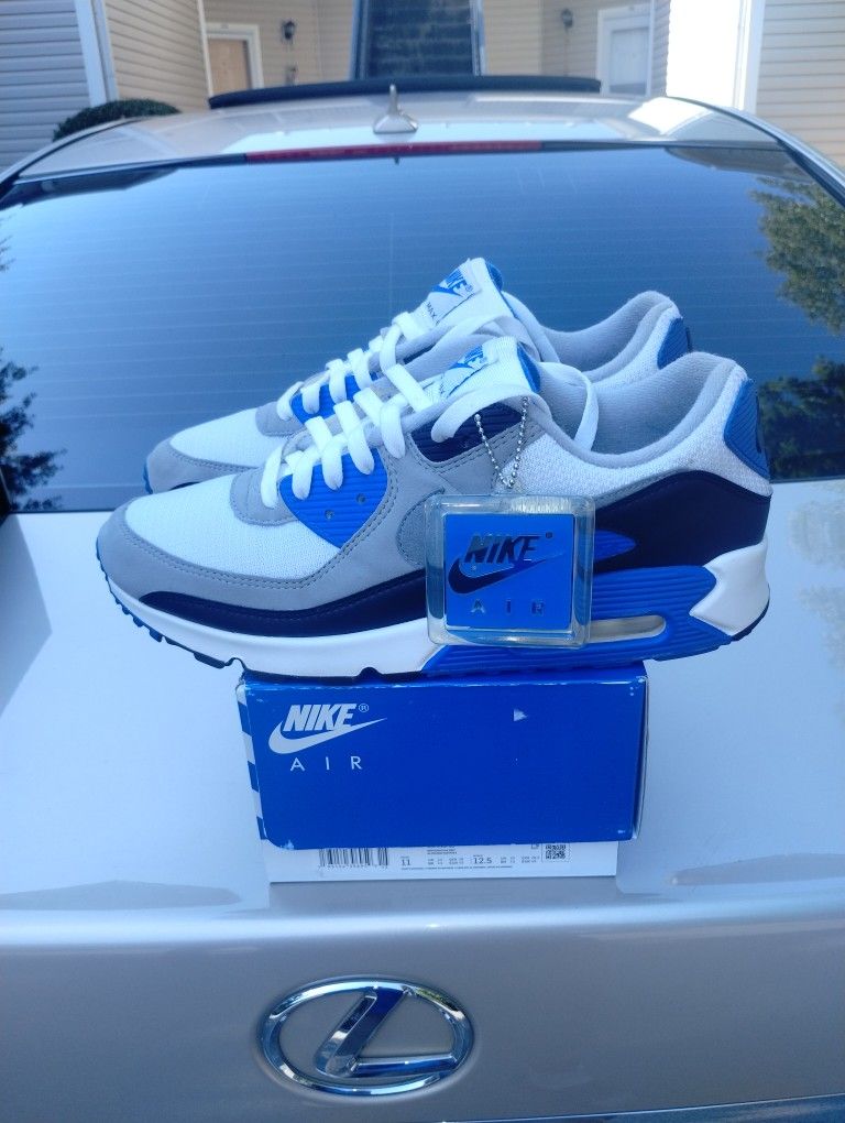 $120 Local Pickup 2020 Nike Air Max 90 Hyber Royal Size 11Worn Few Times No Trades Prices Firm