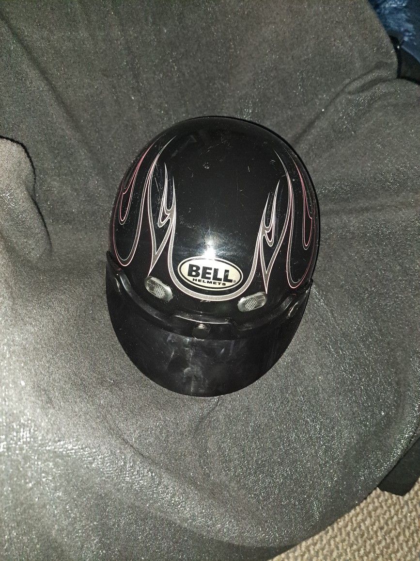 Bell Motorcycle Helmet w/Visor (XXL)