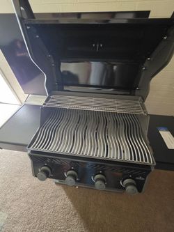BBQ GRILL NAPOLEON  napoleon rogue 525 4-burner propane gas grill in black with stainless steel cooking grates