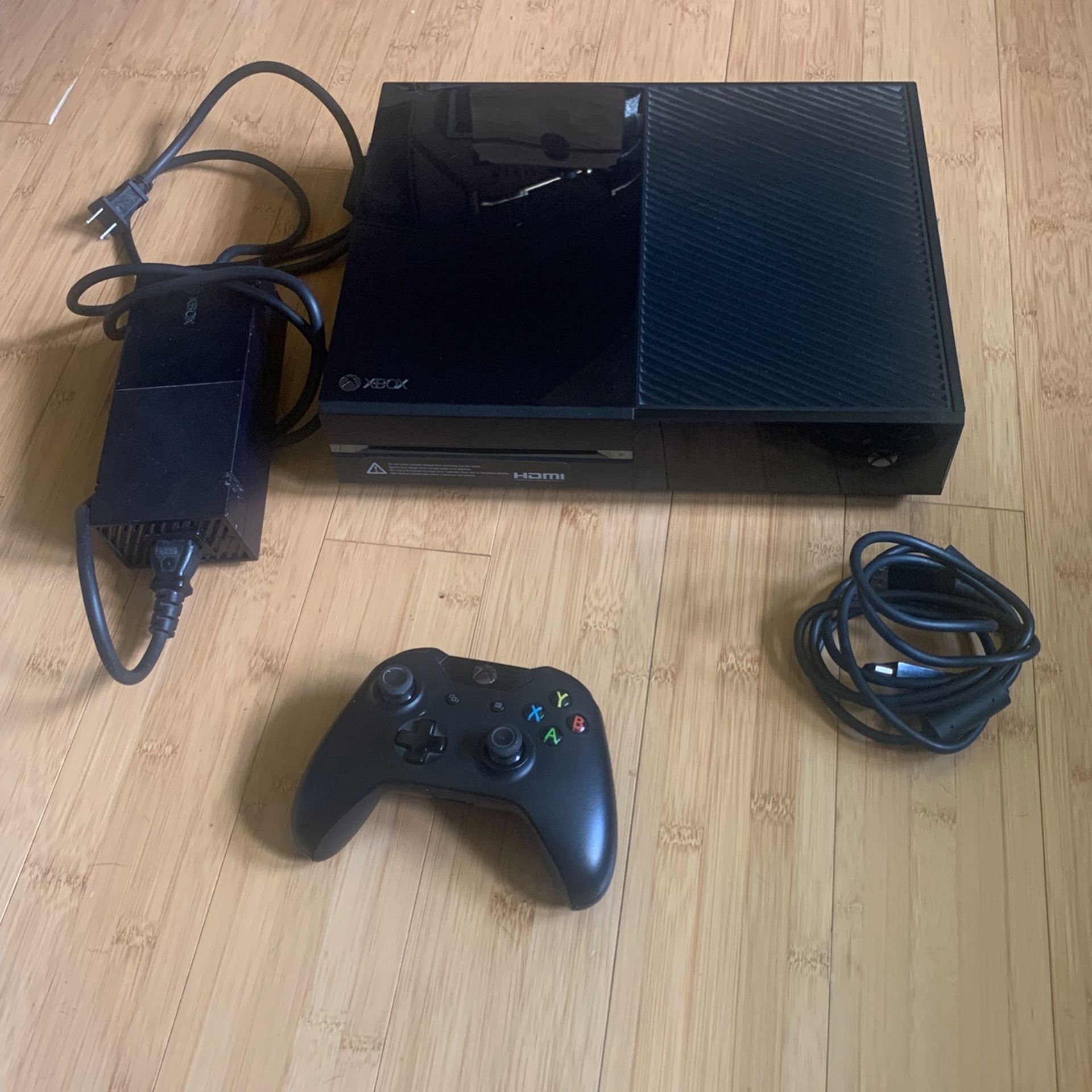 X Box One With Wireless Controller