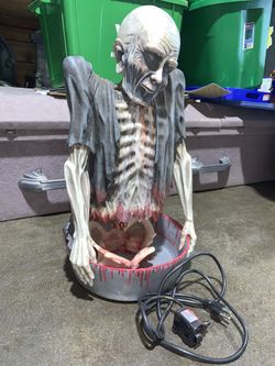 Halloween Zombie Fountain Centerpiece. Ceramic 
