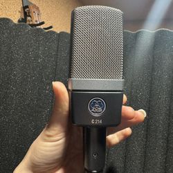 AKG C214