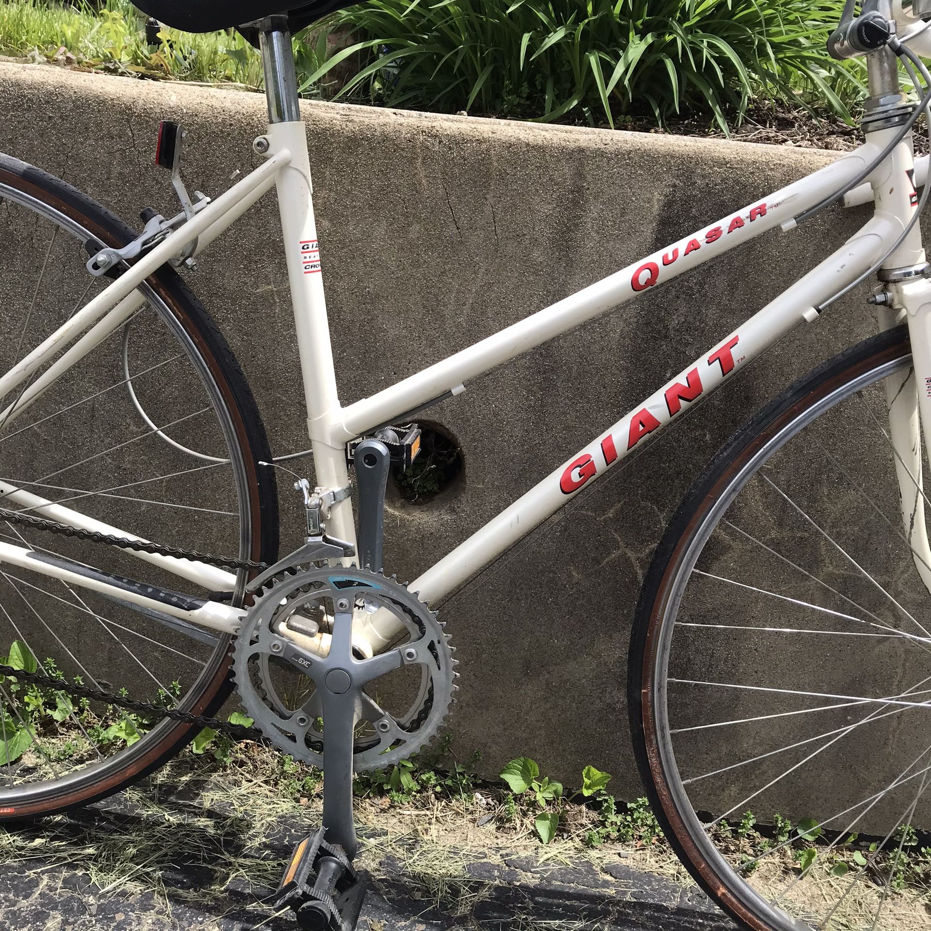 new schwinn bicycles Amazon.com : Schwinn Discover Adult Hybrid Bike for Men and Women, 700c  Wheels, 21-Speeds, 19-Inch Aluminum Step-Over Frame, Front and Rear  Fenders, Rear Cargo Rack, Black : Hybrid Bicycles : Sports &