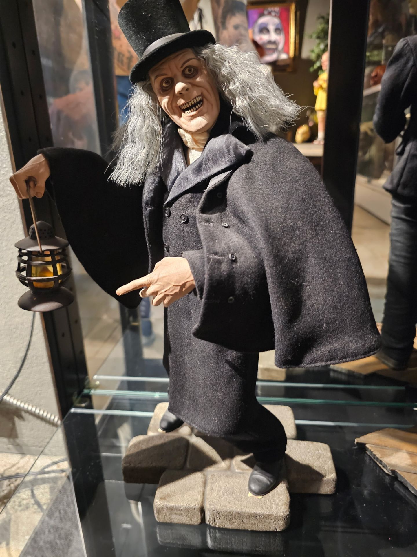 Universal monsters sideshow collectibles