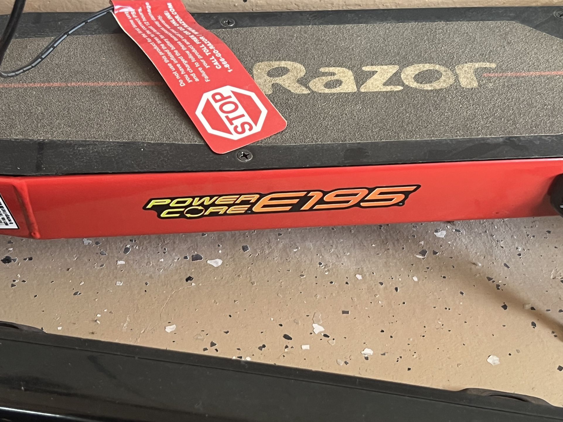 Razor Power Core E195