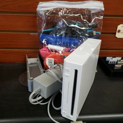 Nintendo Wii Console Bundle 