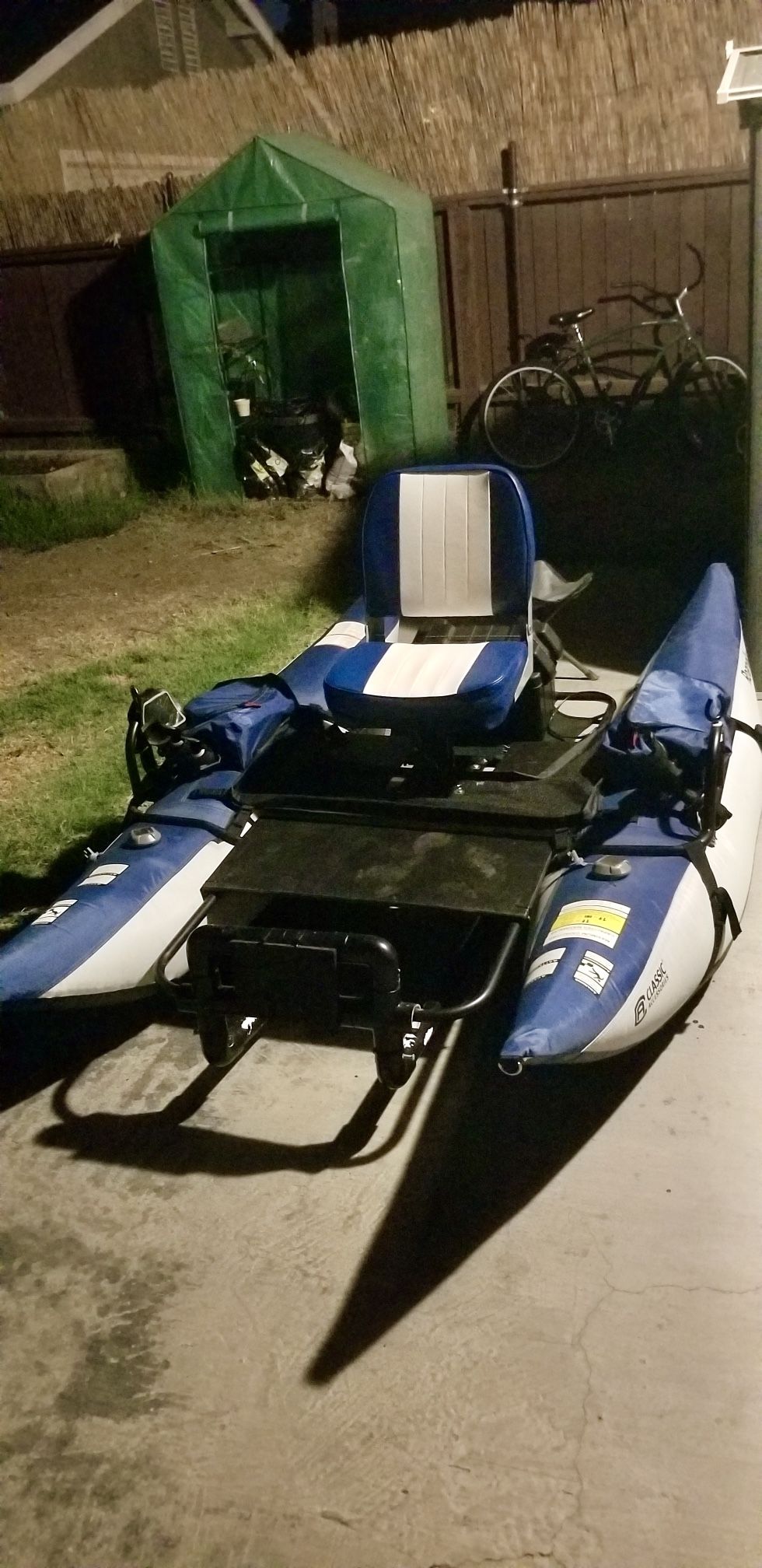 Roanoke pontoon boat