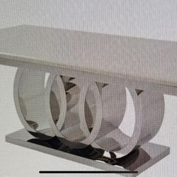 Mesa De Comedor Comprada En El Dorado.