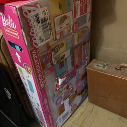 Barbie Vacation House 
