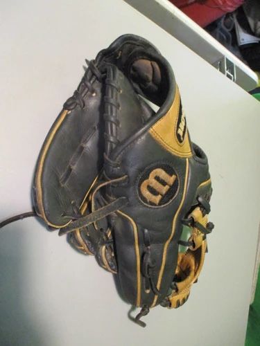 Used Wilson A2000 1786 11.5" Glove - RHT