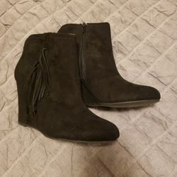 MIA Black Wedge Ankle Boots Size 8