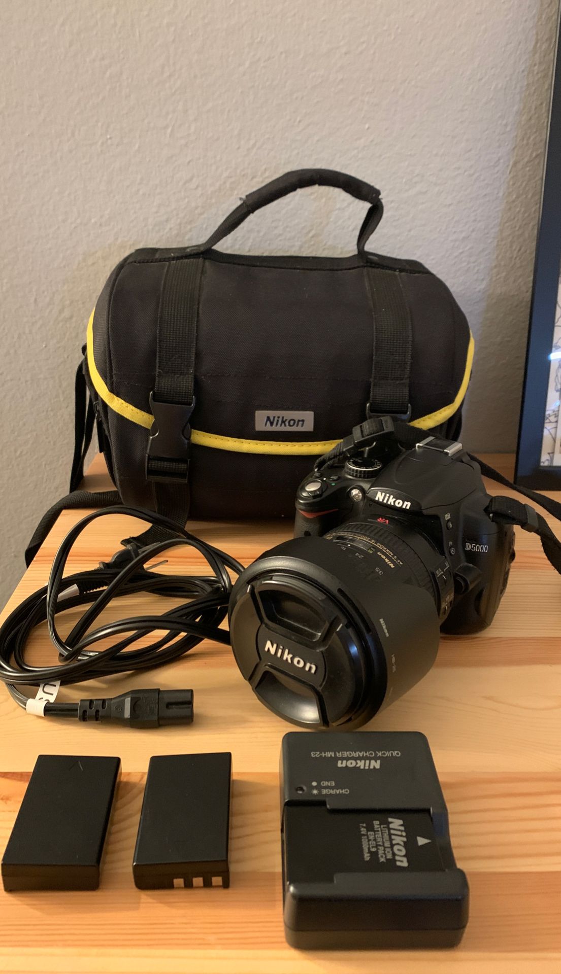 Nikon D5000 DSLR Camera Package