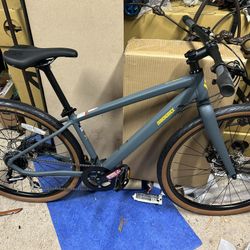 NEW Diamondback Division 1 8 speed aluminum bike Blue