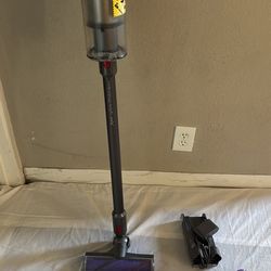 Dyson Syclone V10 Vacuum Cleaner 