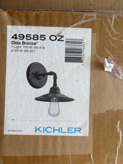 Kitchler wall light bronze