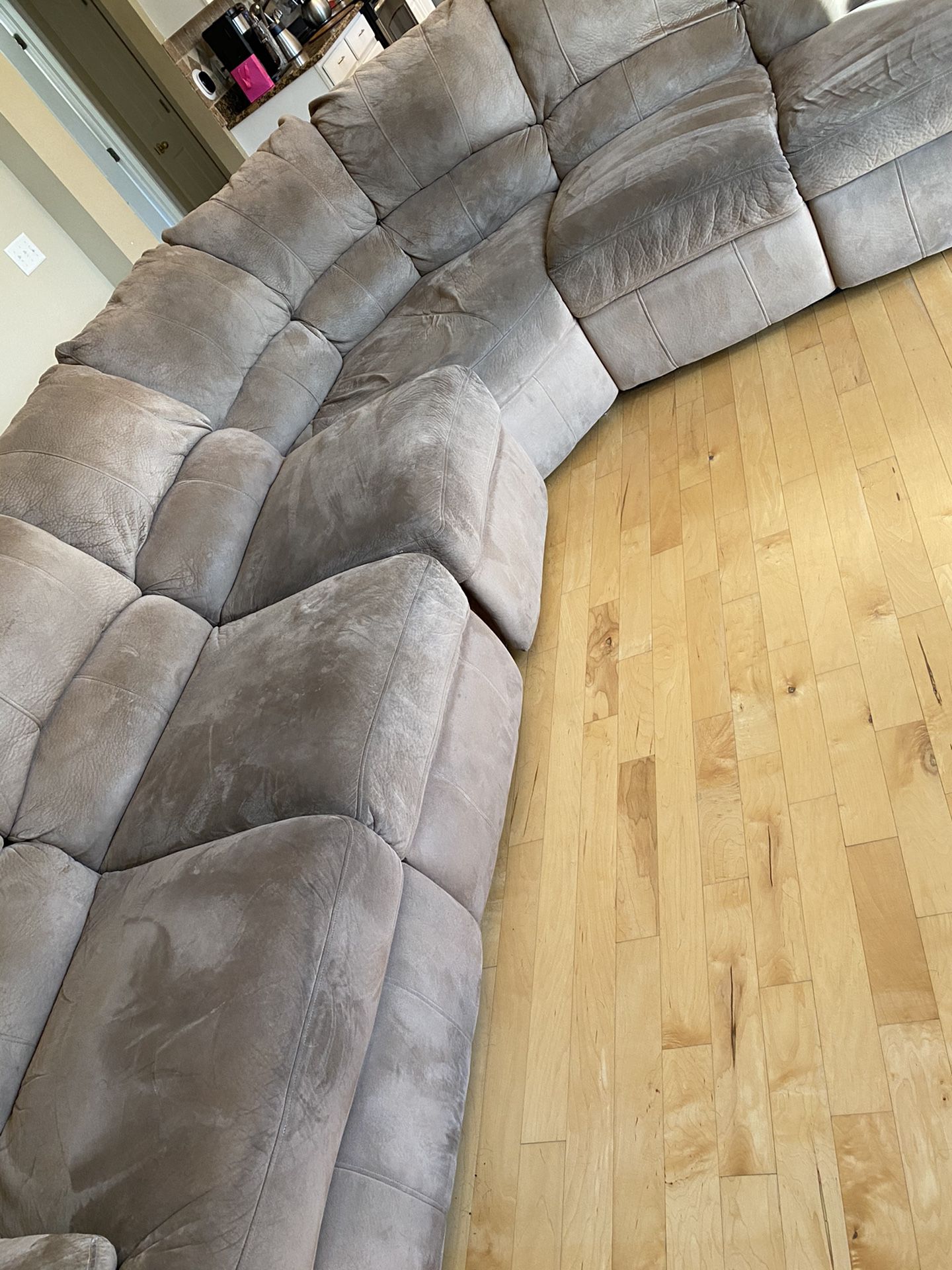 Sectional couch / reclining