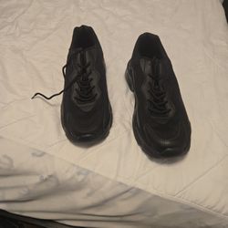 $10 shoes size eur. 46