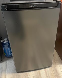 Mini fridge