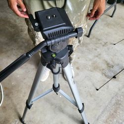 2 Tripods