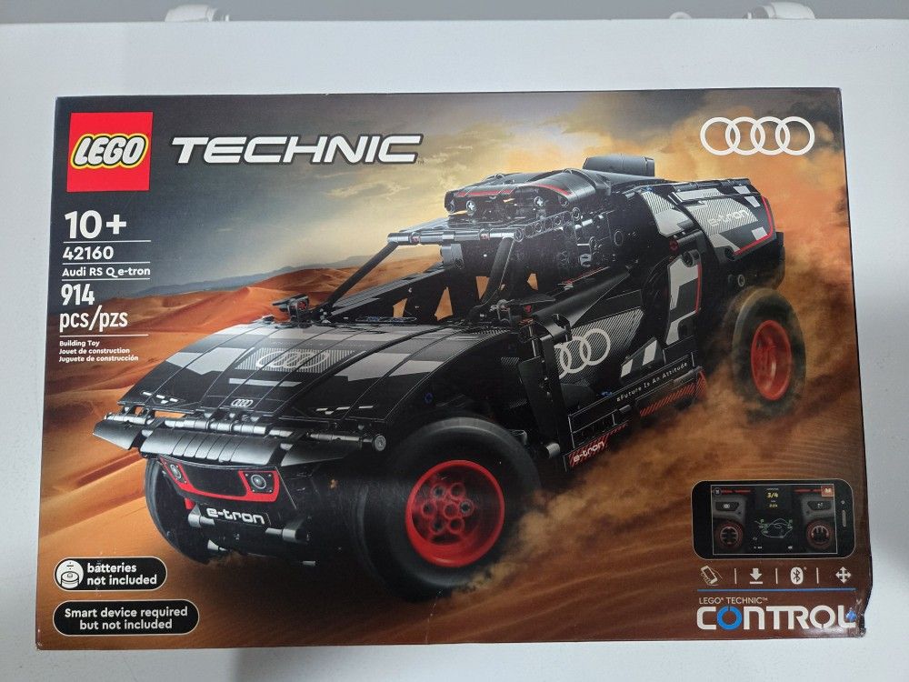 NEW LEGO TECHNIC AUDI RS Q E-TRON 42160