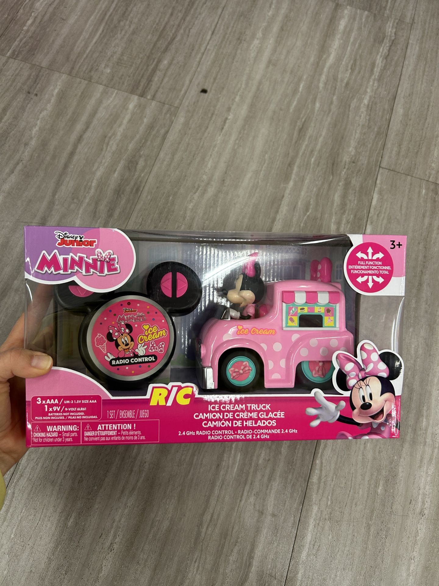 NWT Licensed Disney Minnie Mouse Remote Control Ice Cream Truck
