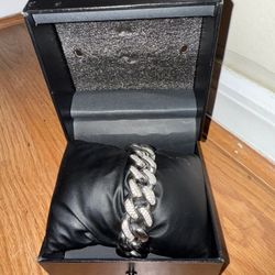 Stainless Steel Bracelet (with Moisinite)