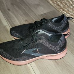 Brooks Levitate Woman's Sport Shoes
