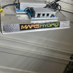 Mars Hydro Grow Light