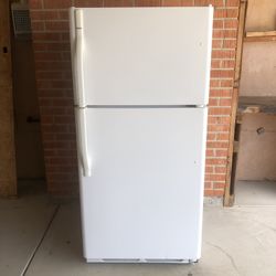 Compact, Upright Kenmore Refrigerator/Freezer - Works Great!