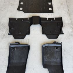 Mopar Jeep Wrangler Unlimited 4-Door Black All-Weather 4-Piece Floor Mat Set
