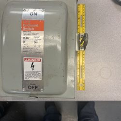 I-T-E Enclosed Switch NR422 Type 3R