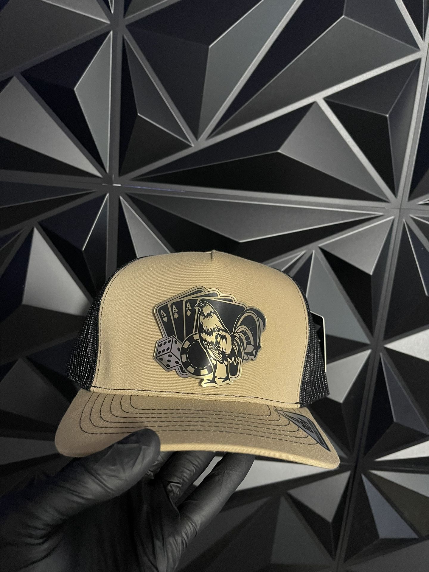 Gorra Del Gallo ,Gallo Y Cartas