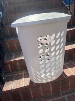 White Plastic Laundry Hamper with Lid