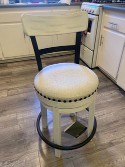 (1) Ashley Valebeck Counter Height Bar Stool, white, swivel, with back rest