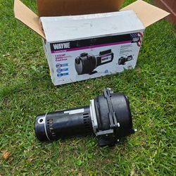 Wayne 1 1/2 jet pump new $250 Price FIRM/ Nueva PRECIO FIRME $250