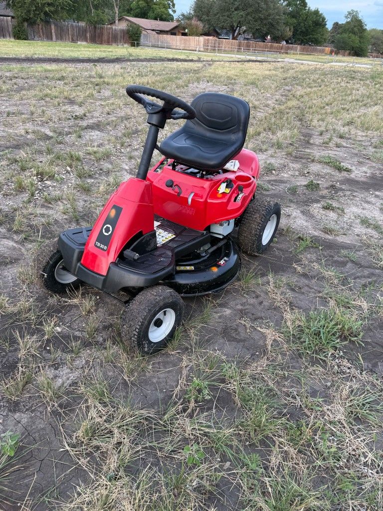 TRACTOR TROY BILL NUEVO