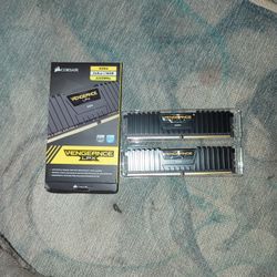  Corsair Vengeance LPX 16GB (2X8GB) DDR4 3200MHZ RAM